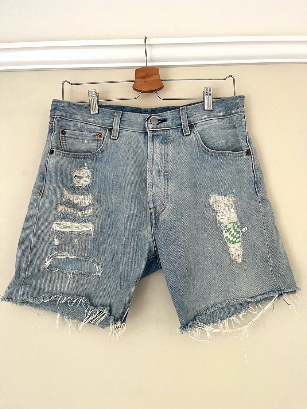 Men’s Levi’s 501 Distressed Denim Shorts